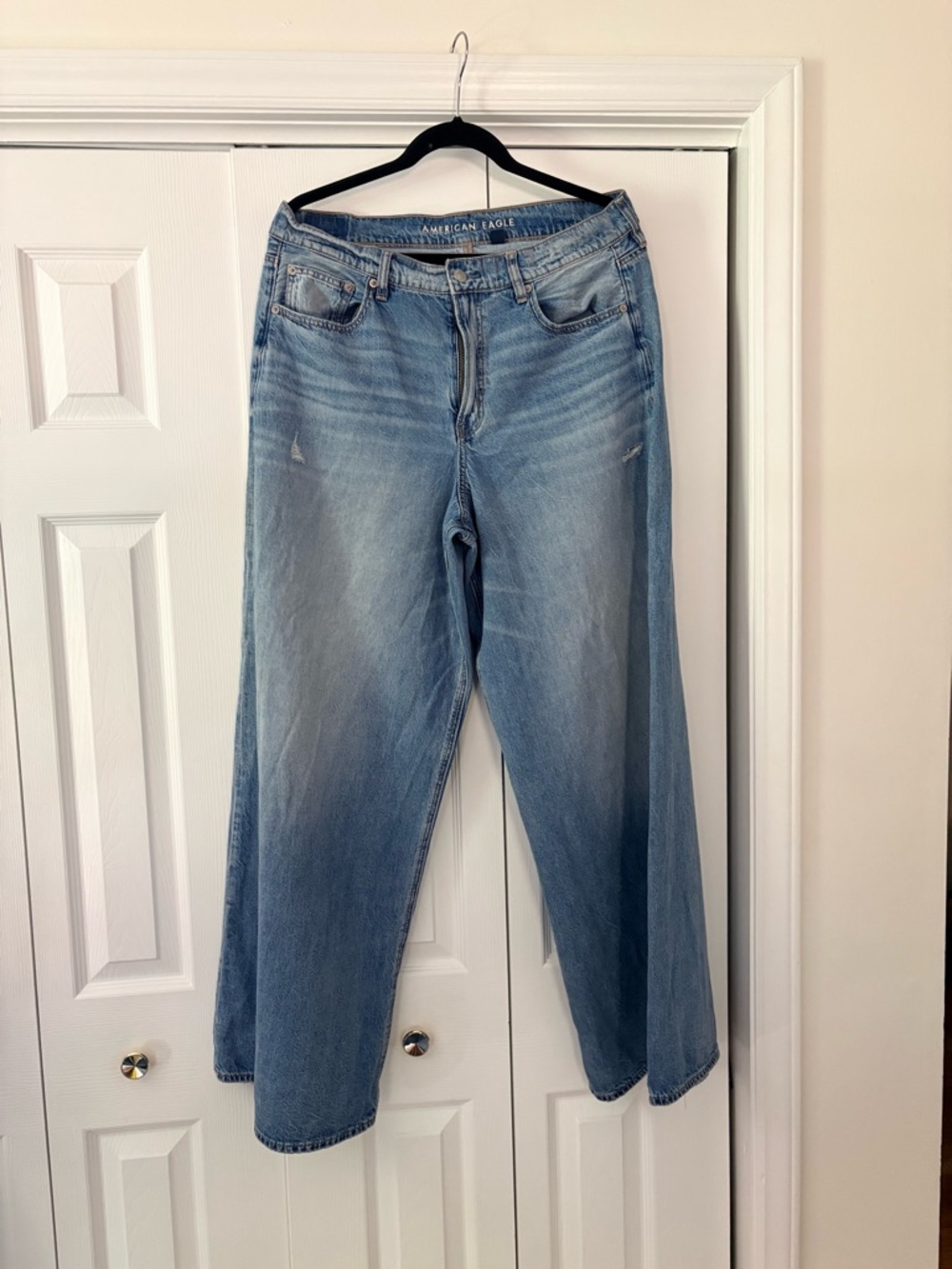American Eagle Outfitters Strigid Super High-Waisted Ultra Wide-Leg Jean - Picture 6 of 7